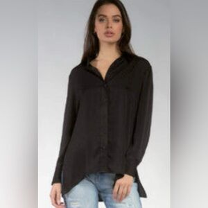 Elan Black Sheer Button Up Polyester
Side Slit long sleeve Blouse. Size Large